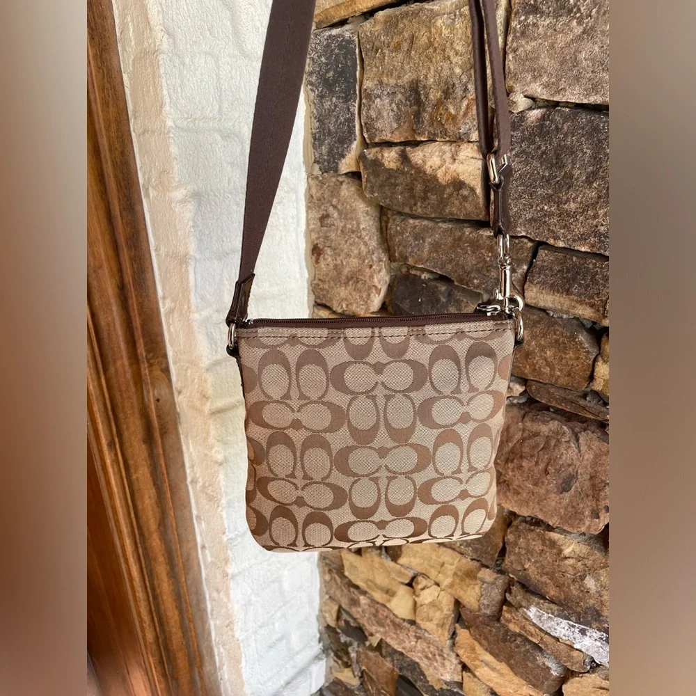 Coach park swingpack